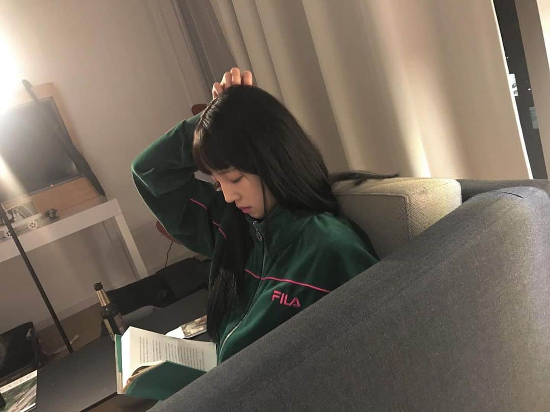 のインスタグラム：「🖤」