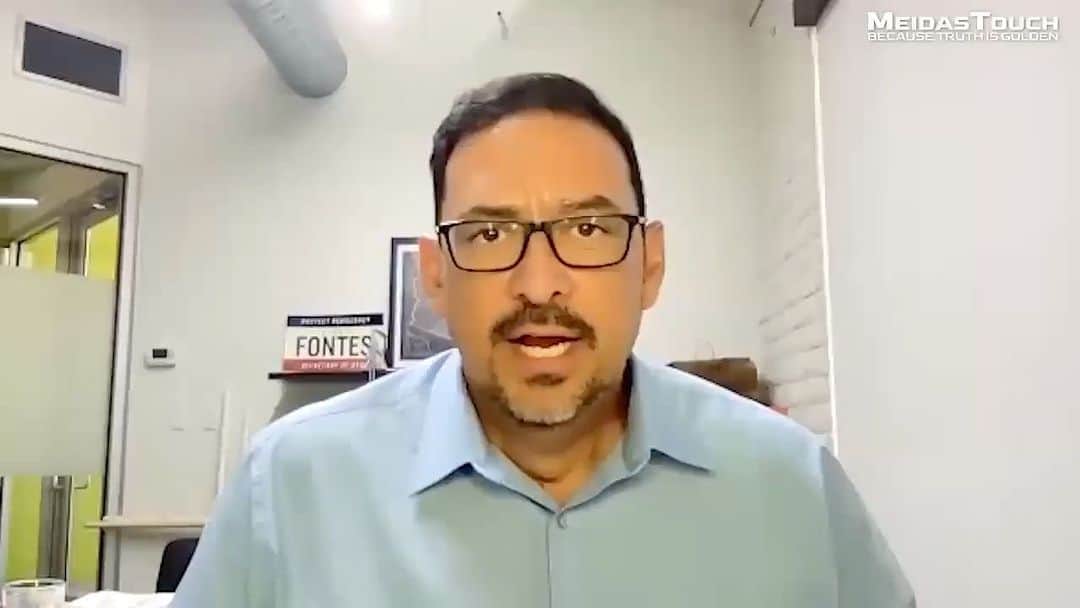 ジェリー・ライアンのインスタグラム：「BRILLIANT.  Posted @withregram • @meidastouch Wow. In 4 minutes, former U.S. Marine Marksmanship Instructor and Arizona Sec. of State candidate @adrian.fontes dismantles the right's Second Amendment lies. Watch this till the end」