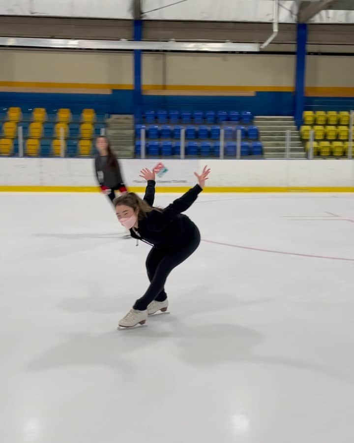 Megan Yimのインスタグラム：「A short program that I choreographed a while ago!   When I was practicing it before filming (second slide), I did some improv at the end that I liked but I completely blanked out when the music came on 🥲🥲」