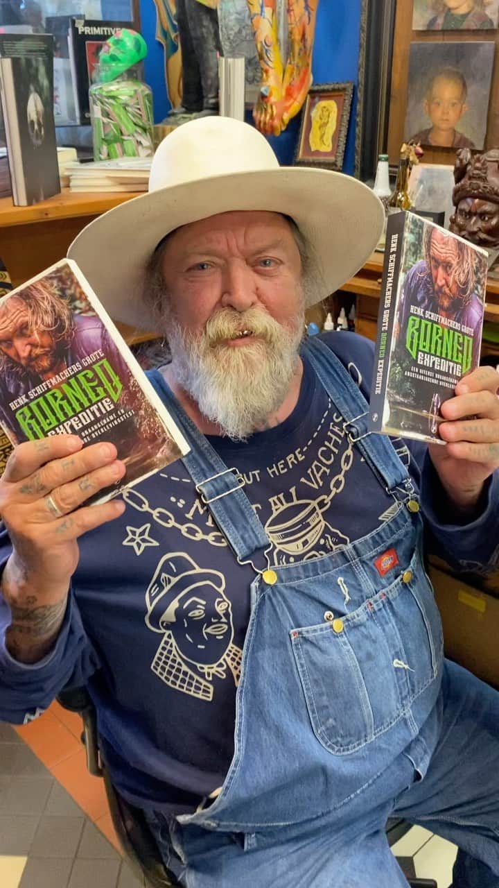 アムステルダム・タトゥー・ミュージアムのインスタグラム：「Volgende week donderdag signeer sessie in de @concertorecordstore ! Heruitgave van de grote Borneo Expeditie.」