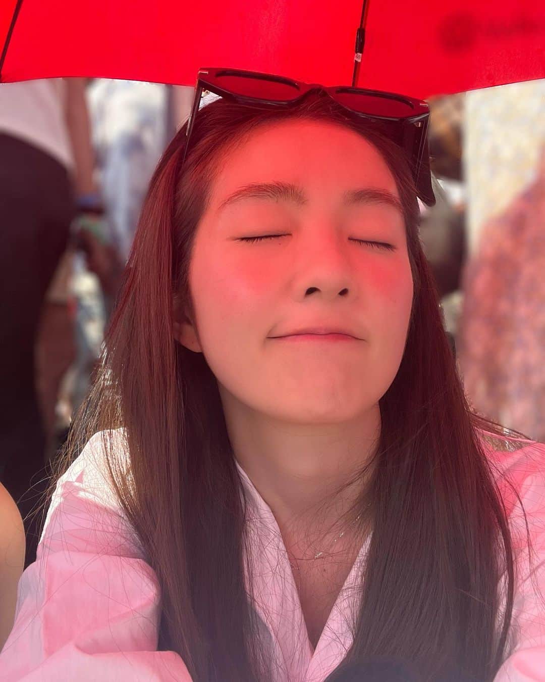 アイリーン（ペ・ジュヒョン）さんのインスタグラム写真 - (アイリーン（ペ・ジュヒョン）Instagram)「😎⛱」6月3日 21時20分 - renebaebae