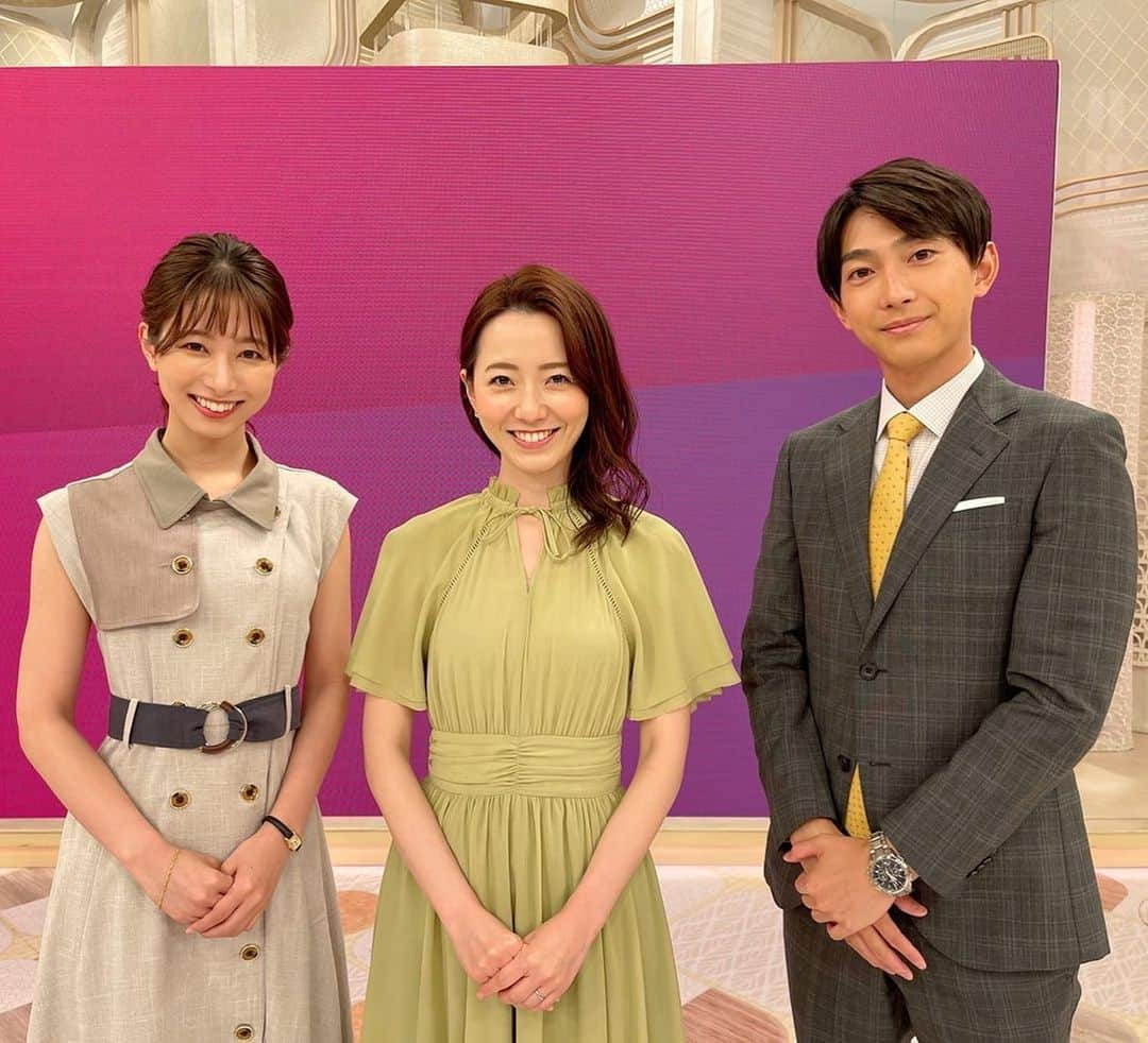 フジテレビ「THE NEWS α」さんのインスタグラム写真 - (フジテレビ「THE NEWS α」Instagram)「. 異業種コラボが生み出した、新感覚のシューズとは👟✨  今夜の金曜αも こちらのメンバーでお伝えします💁‍♀️ ぜひお付き合いください🌙  きょうのコメンテーター #松江英夫 さん @hideo_matsue   #livenewsα #ライブニュースα #フジテレビ #fujitv #ニュース #三田友梨佳 #内田嶺衣奈 #内野泰輔 #今湊敬樹 #上中勇樹 #海老原優香」6月3日 23時27分 - news_alpha