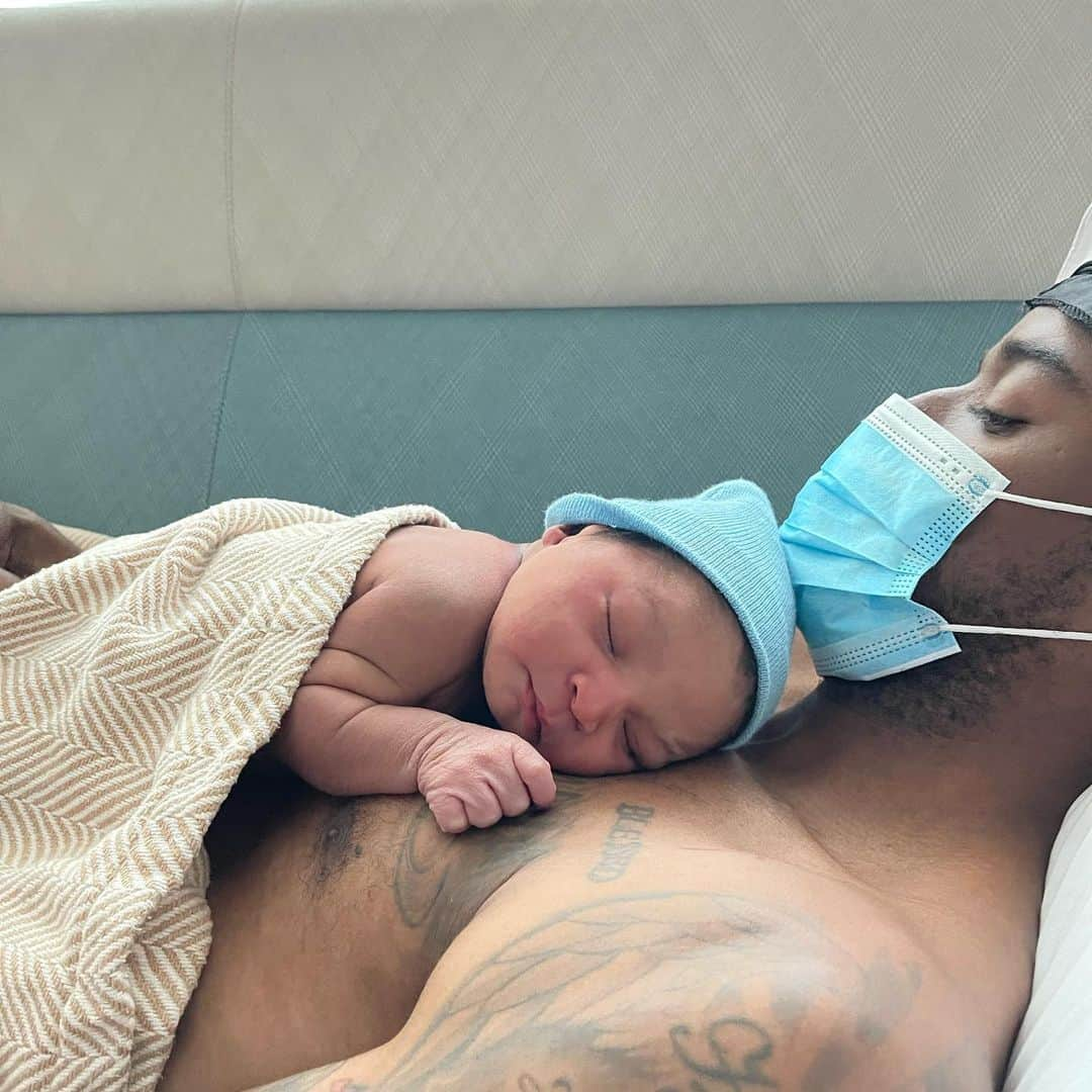 ディー・ゴードンのインスタグラム：「Dash Devaris Strange-Gordon.  Born June 3rd 2022 7lbs 8oz 21 inches long.」