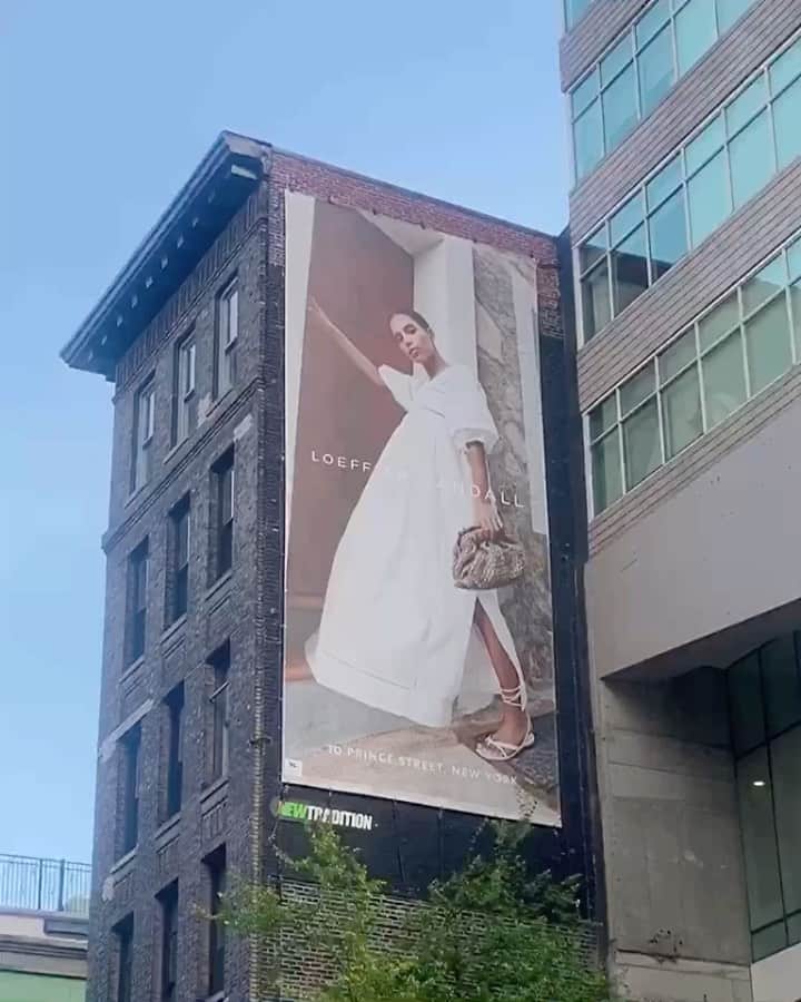 レフラーランドールのインスタグラム：「Sights over Soho 💕 #loefflerrandall」