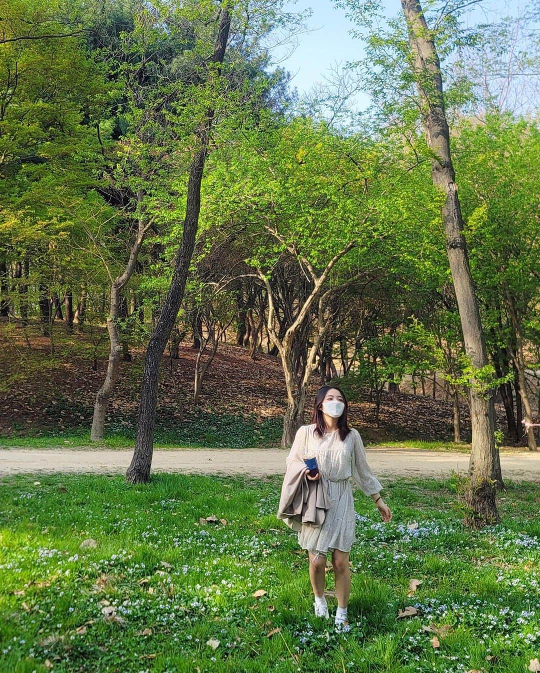 ソ・シネさんのインスタグラム写真 - (ソ・シネInstagram)「봄이 지나고 여름이 왔네요 🌿 6월에도 부디 행복하세요」6月5日 0時52分 - seoshinae