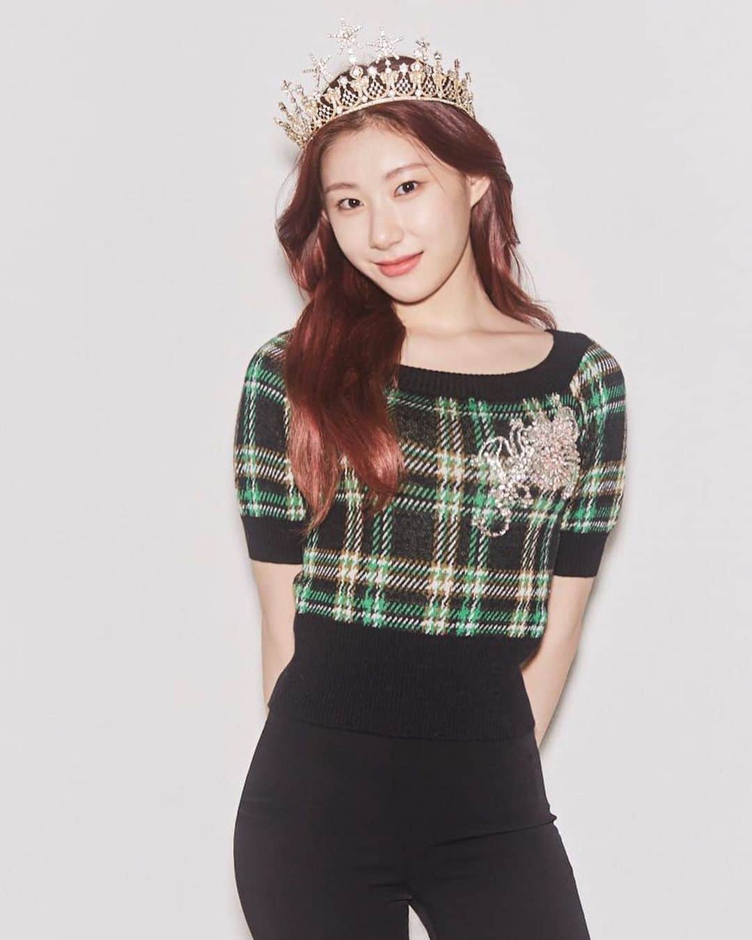 のインスタグラム：「HAPPY BIRTHDAY CHAERYEONG  🎂Happy Chaengel Day LIVE🎂  2022.06.05 SUN 15:00 (KST) @itzy.all.in.us   #ITZY #MIDZY #생일자_채령나간다_길좀따까죠 #HappyChaeryeongDay #SunshineCHAERYEONGDay #채령 #CHAERYEONG」