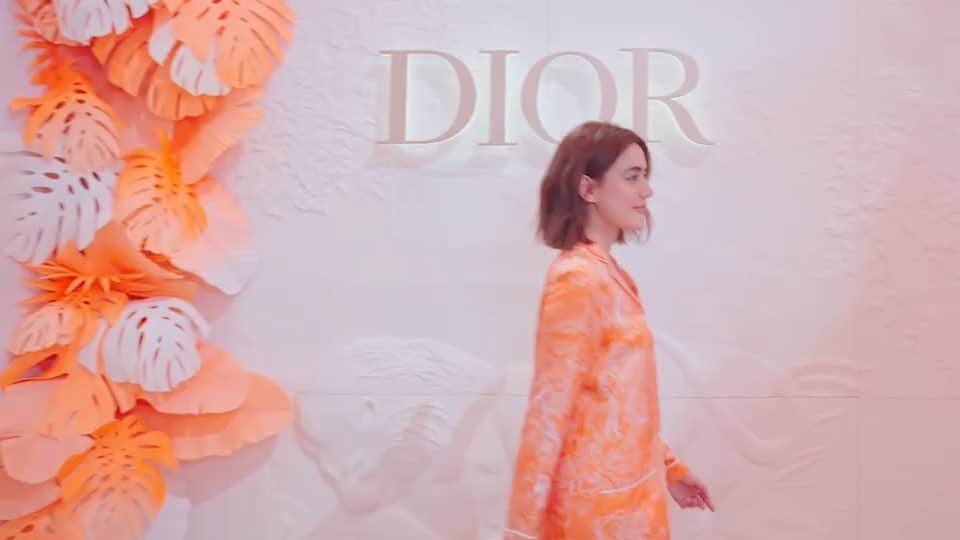キンバリー・アン・ウォーテマス・ティアムシリのインスタグラム：「พบกับความสดใสจาก #Dioriviera แคปซูลคอลเลคชั่น ณ ร้านพอปอัป La Residence, InterContinental Hua Hin Resort ระหว่างวันที่ 3-25 มิถุนายน 2022 โดยสามารถทำการนัดหมายเวลาเพื่อเข้าชมพอปอัป และติดตามข้อมูลคอลเลคชั่นเพิ่มเติมได้ที่ Line: @Diorcouture  #Dior」