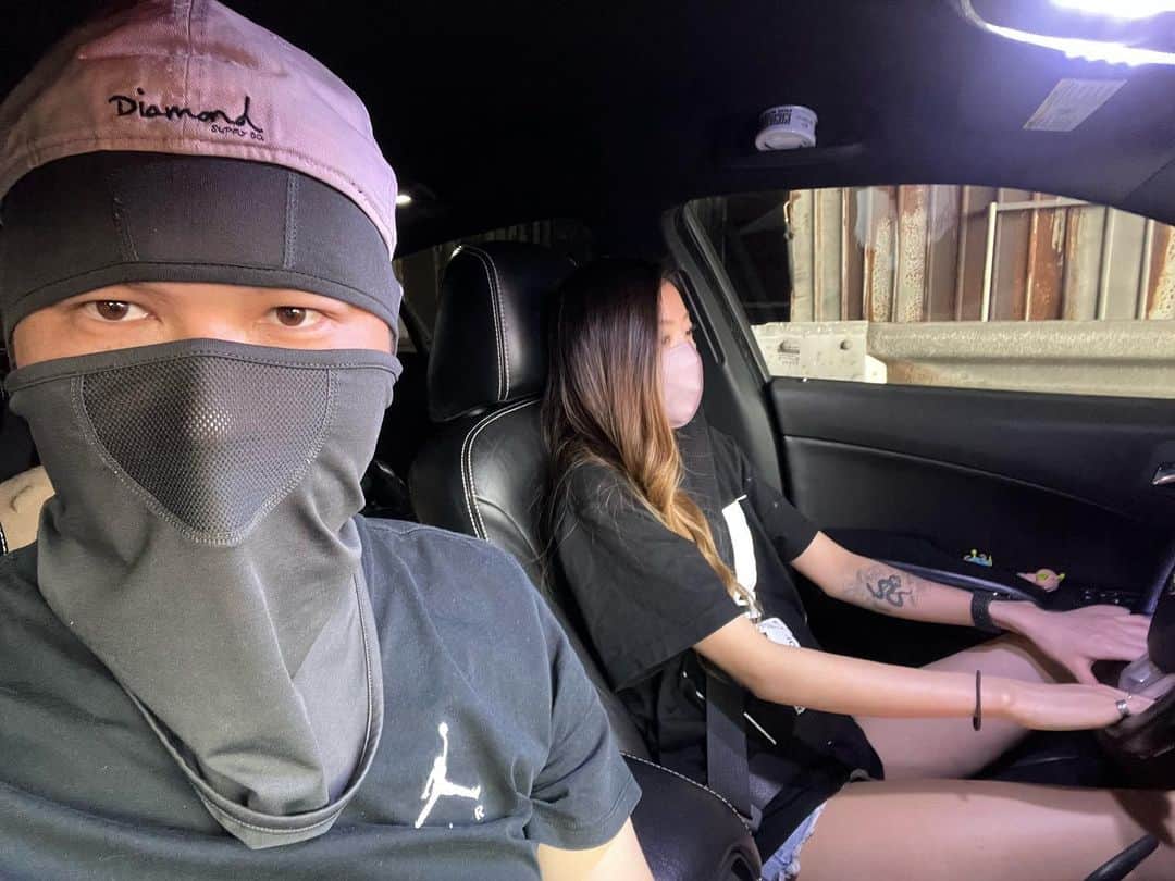 のインスタグラム：「この子シートベルト検査員Tシャツ着てたわ。」
