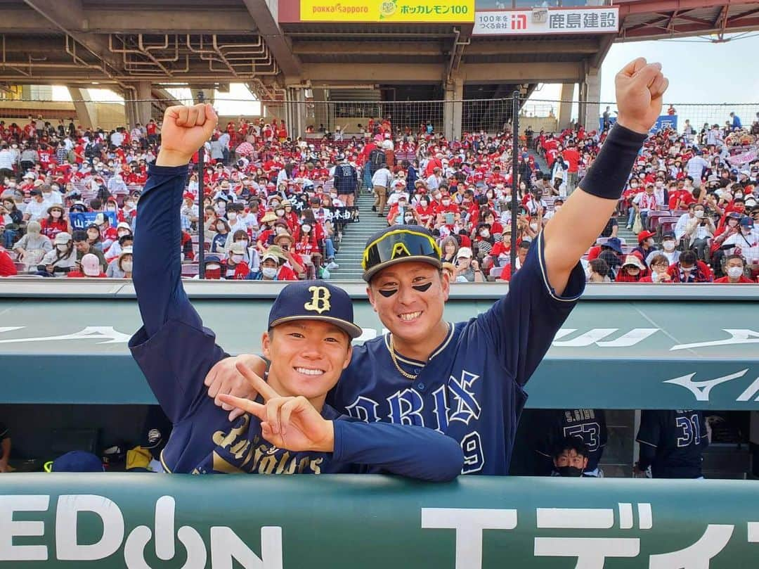 山本由伸さんのインスタグラム写真 - (山本由伸Instagram)「ナイスゲームでした👍 暑い中最後まで見て下さった皆様ありがとうございました！  途中逆転されてしまいましたが、逆転してもらい勝ち投手になれました！ みんなに感謝👍 野口どんまい😻  #オリックスバファローズ #カープ #杉本裕太郎 #山本由伸」6月4日 20時03分 - yoshinobu__yamamoto