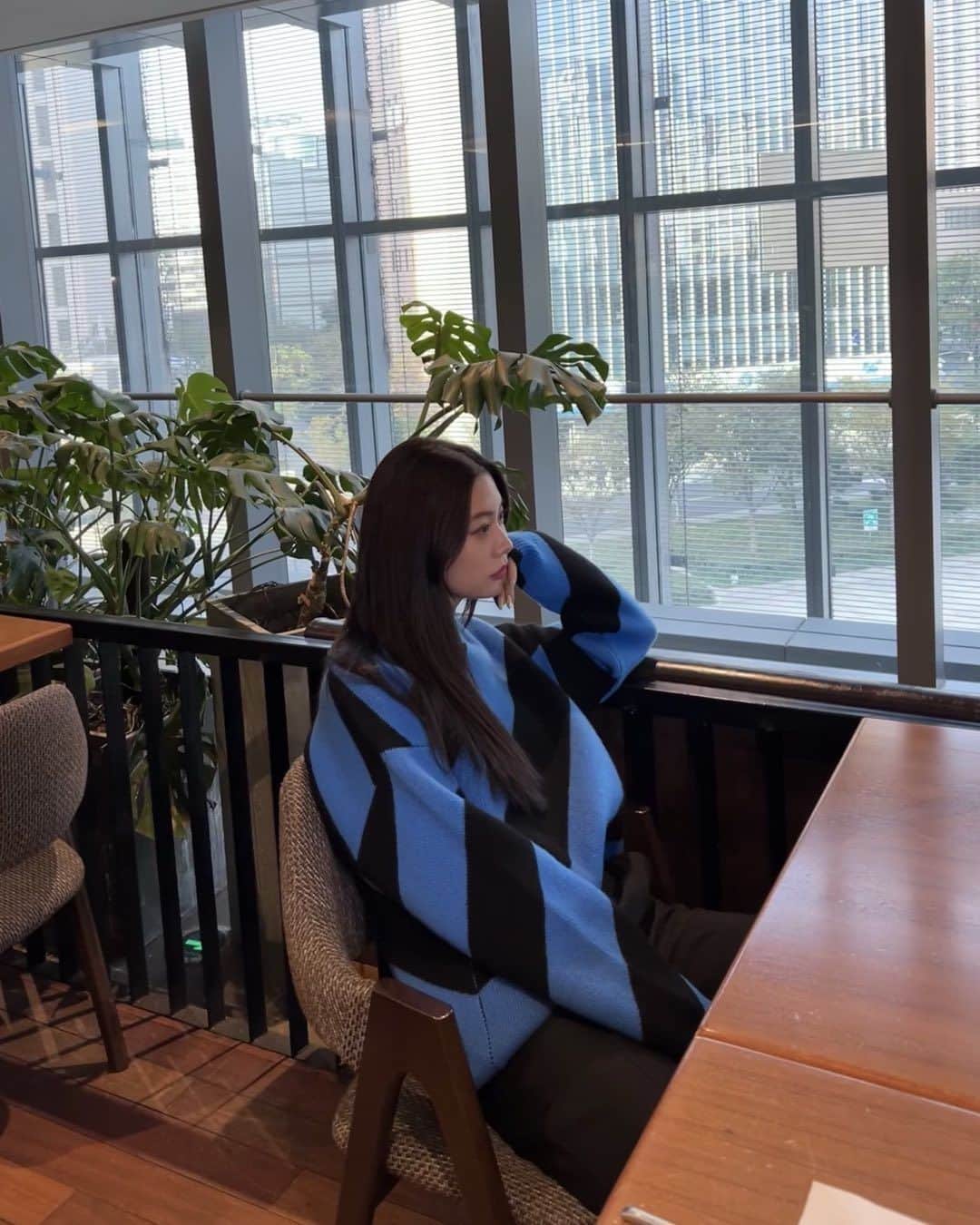 クララのインスタグラム：「#💙」
