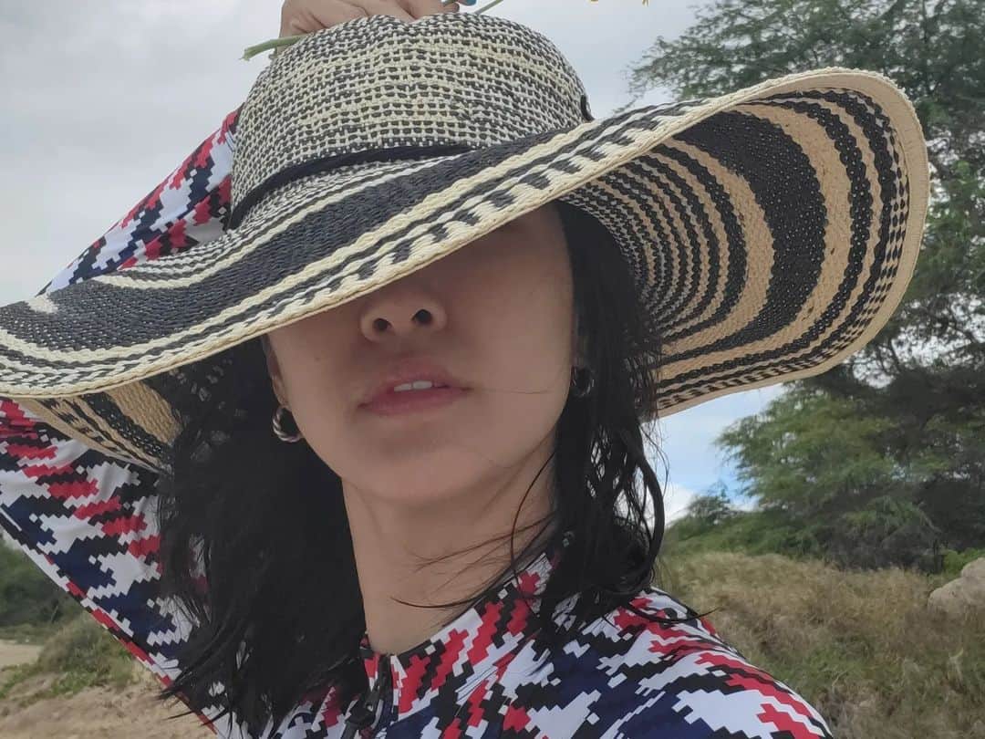 チョン・ヘビンのインスタグラム：「흐린날도 👍」
