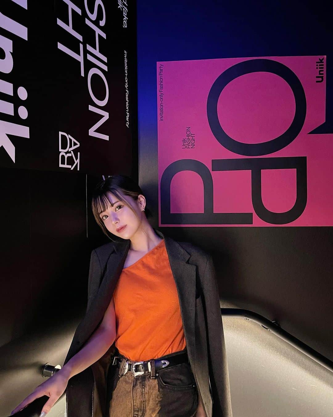 sarimaru(国木田さりまる)のインスタグラム：「沢山人いると萎縮してしまうので端っこにいる写真ばっかり🤣」