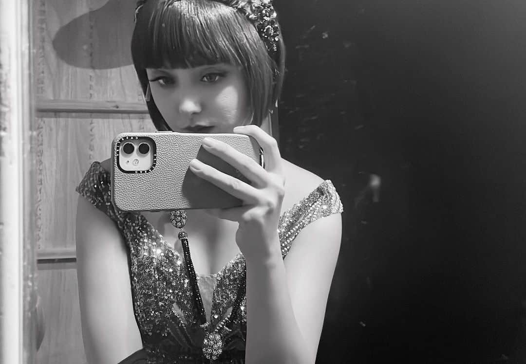 のインスタグラム：「ミュージカル　恋のすべて 本日大千穐楽でした。  こんなに裏で大爆笑しながら やった舞台は初めてです。w 笑いの絶えないカンパニーで幸せでした🍮  みなさんとご一緒できてうれしかったです！  たくさんご迷惑をおかけしましたが、無事にこの日を迎えられてうれしいです！  足を運んでくださった皆様 どうもありがとございました🎉💝🫶🏻  #恋のすべて」