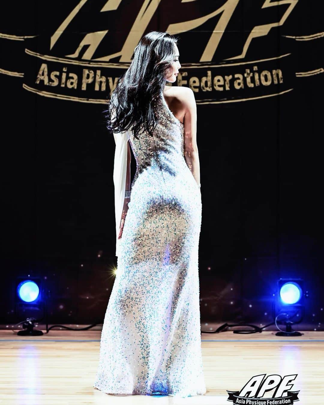 SASAKIHARUKAのインスタグラム：「⁡ ⁡ ⁡ 2022.06.12 ⁡ APF NIGHT OF CHAMPIONS @team.apf_  ⁡ ⁡ フィットウェアモデル　🥇 ランウェイロングショート混合　🥉 ⁡ ⁡ 今回も楽しくて刺激的でした😍 次の衣装は何にしようかなー、 ポージングはどんな風にしようかなーって 考えるの本当に楽しい🥰 ⁡ ⁡ ⁡ ⁡ ⁡ ♥︎＝＝＝＝＝＝＝＝＝＝＝＝＝＝＝＝＝＝＝＝♥︎  ⁡ ⁡ ⁡ #筋トレ女子  #フィットネス女子 #大人女子  #fitnessmodel  #fitnessgirl  ⁡ ⁡ ⁡  ⁡ ⁡ ⁡ ⁡ ⁡ ⁡」