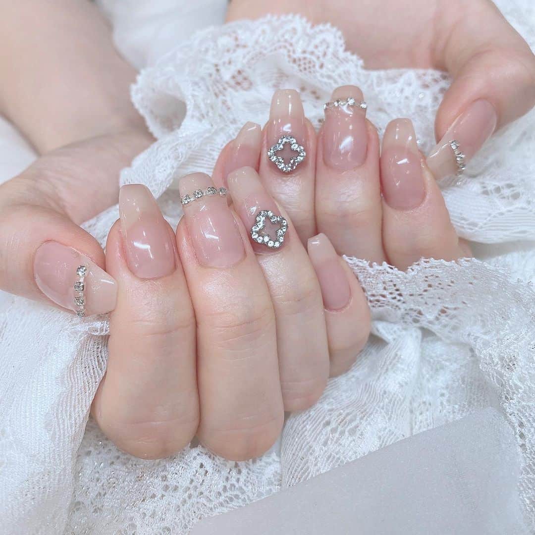 紗愛さんのインスタグラム写真 - (紗愛Instagram)「Newネイル💅 ヴァンクリ風可愛い♡  #ネイル #ネイルデザイン #ヴァンクリネイル  #ワンホンネイル #press」6月19日 21時05分 - su_zu_na_sc