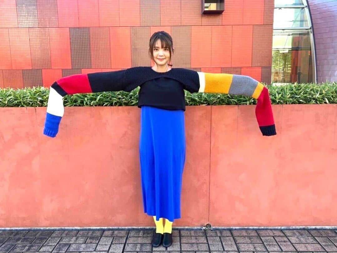 吉岡聖恵さんのインスタグラム写真 - (吉岡聖恵Instagram)「「凸凹」🔴🔵 無事リリース出来たことに感謝💫 聴いてくれている皆さん、ありがとう✨ 晴子ちゃん、リョクシャカの皆さん、ありがとう🥕🥬❕  渋谷歩いてたら、大きなビジョンに凸凹のジャケットが⚡️ 隣のビジョンはミルミルCMでした🔴⚪️ なんか元気でた💪✨  よし、またゆっくりと🐢」6月19日 21時09分 - kiyoe_yoshioka_official