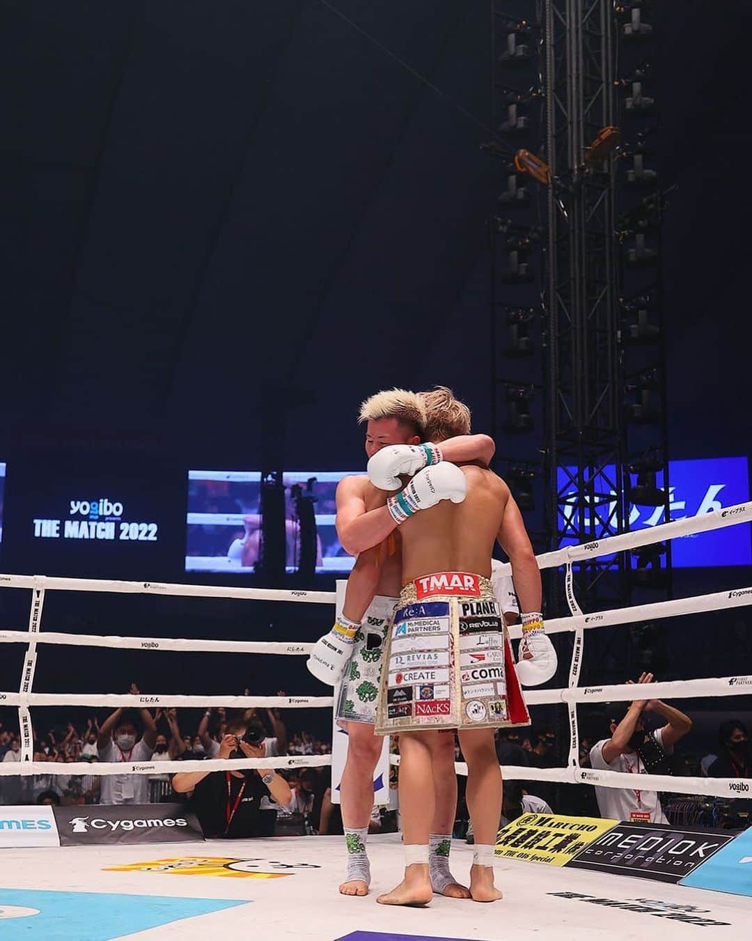 那須川天心のインスタグラム：「武尊選手 ありがとうございました。 感謝しかないです 格闘技が大好きです みんな本当にありがとう。同じ時代に生きれて幸せです」