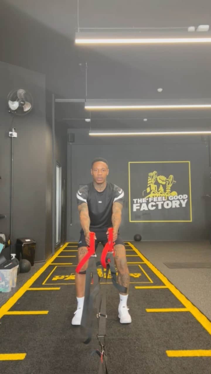 ナサニエル・クラインのインスタグラム：「It has been good to have Crystal Palace’s Nathaniel Clyne down using The Feel Good Factory Gym during this years off season keeping himself in the best shape possible ready for the new premier league season.  In the session shown, Clyne attacked a lower body strength and conditioning workout specific to his nature of sport which is football, being explosive, mobile and strong. Doing these drills will keep Clyne’s fitness levels high and help him get even fitter and stronger.  Check out the workout, try it out and let us know what you think!  Any questions on athlete training drop us a message.  #football #clyne #crystalpalace #cpfc #premierleague #gym #fitness #strengthandconditioning #strength #mobility #agility」