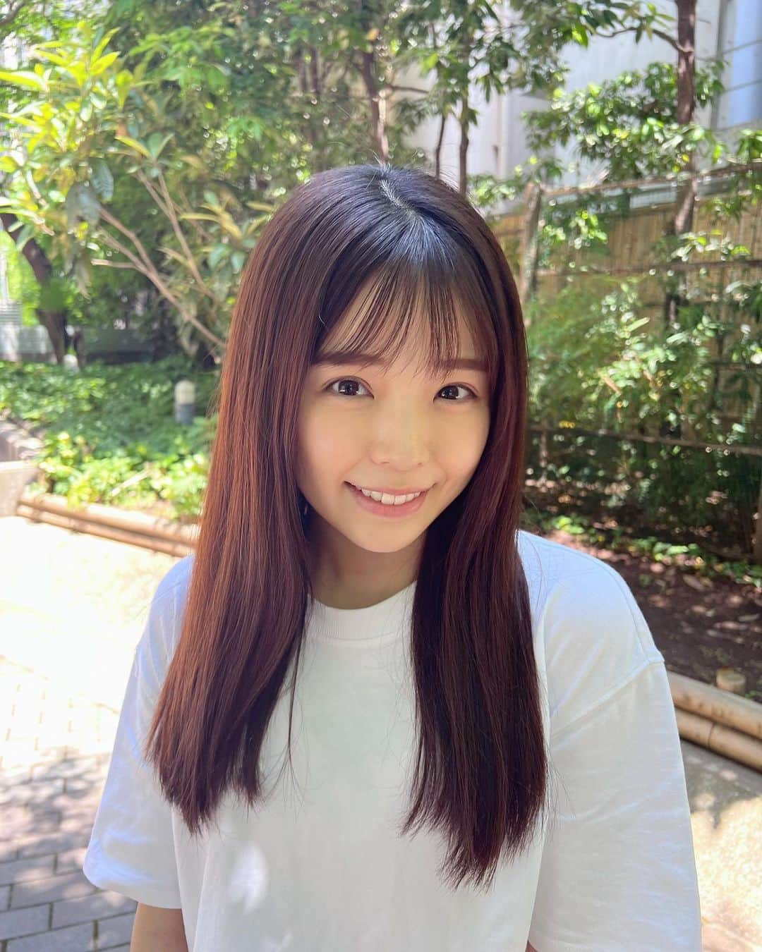 川村那月さんのインスタグラム写真 - (川村那月Instagram)「マネージャーさんと一緒にナチュラルなプロフィール写真を研究🤔📷🔥  あーでもない！こーでもない！ と公園で格闘する事20分。笑 完成した作品がこちら✨  iPhone13で自然に撮ってもらいました☺️  やはり画質が良い！！ 夏の思い出残したいから私もiPhone新しくしようかな🌻  皆さんは携帯変えた〜😌？？  #川村那月 #photo #natural #タレント #モデル #女優 #Tstylemanagement #iPhone優勝 #夏の思い出🌻」6月5日 12時59分 - kawamura_natsuki317