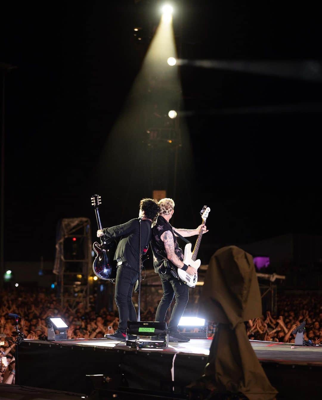 マイク・ダーントさんのインスタグラム写真 - (マイク・ダーントInstagram)「🇩🇪 ❤️‍🔥🎶🔥😎🤘🤯🍺🔊」6月5日 15時04分 - mikedirnt