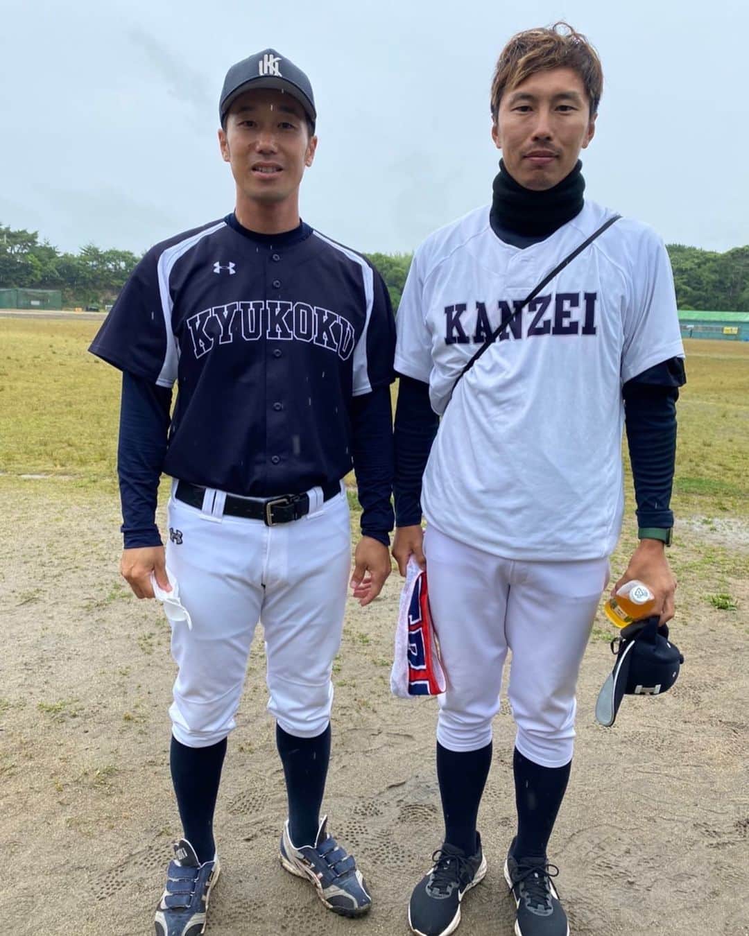 上田剛史さんのインスタグラム写真 - (上田剛史Instagram)「今日は九州国際大附属高校と練習試合でした。 隣の楠城コーチとはヤクルトスワローズでチームメイトで久々にお会い出来て色々指導者のお話をさせて頂きました。 お互い、高校野球の指導者として頑張りましょう💪💪💪」6月5日 15時24分 - tsuyoshi50