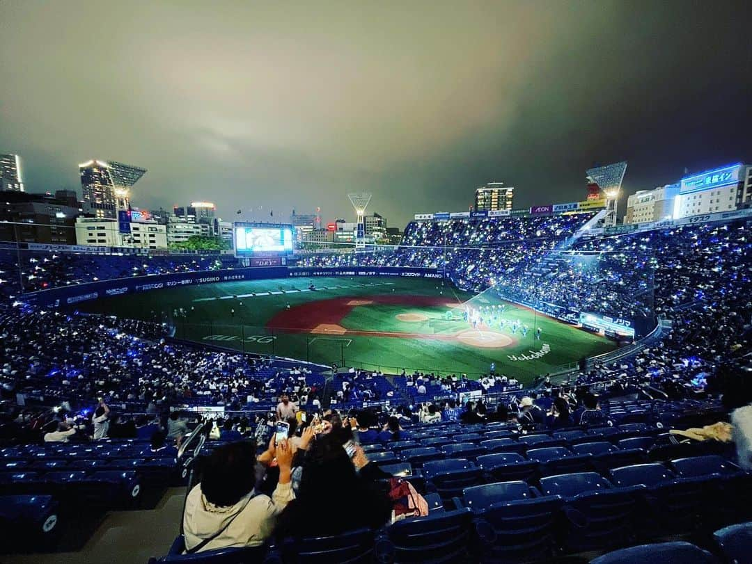 桃紅茶のインスタグラム：「小学生の頃、夏休みの自由研究で横浜スタジアムの模型を作ったんだけど、なぜか昔からずっと好きな場所♪やっぱ最高でした！でも断然イーグルス推し★ #楽天イーグルス #横浜スタジアム #久々の野球観戦」