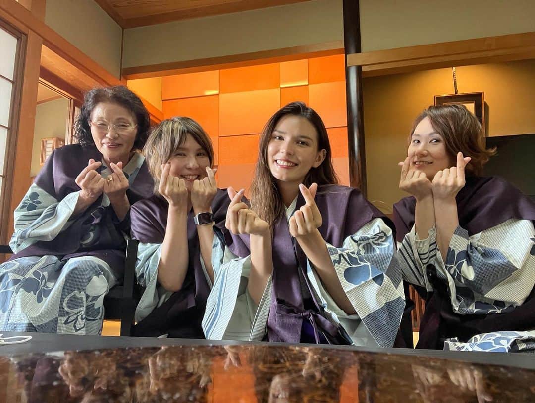 ケリーアンのインスタグラム：「北陸女子旅♨️あわら温泉  おばあちゃんに❤️ハート覚えさせた✌️😂」