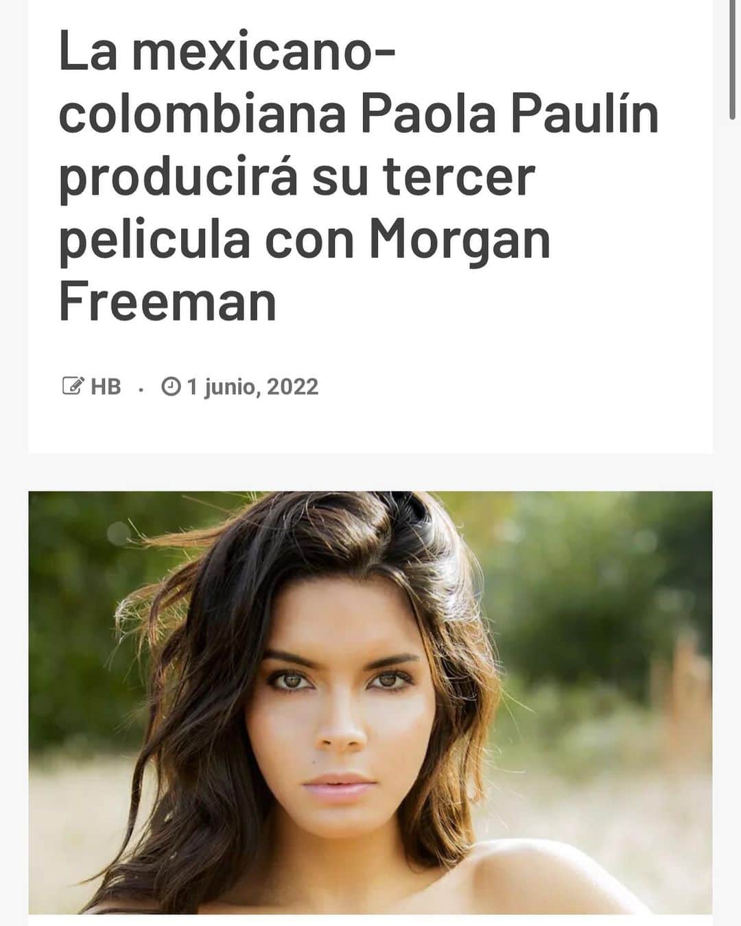 パオラ・ポーリンのインスタグラム：「Welcoming my upcoming movie! Gracias @cadenapolitica ! Feliz me siento por todo el apoyo en mexico   PR @hijodevecino  - Thank you mexico for all the love ! @cadenapolitica @hijodevecino」