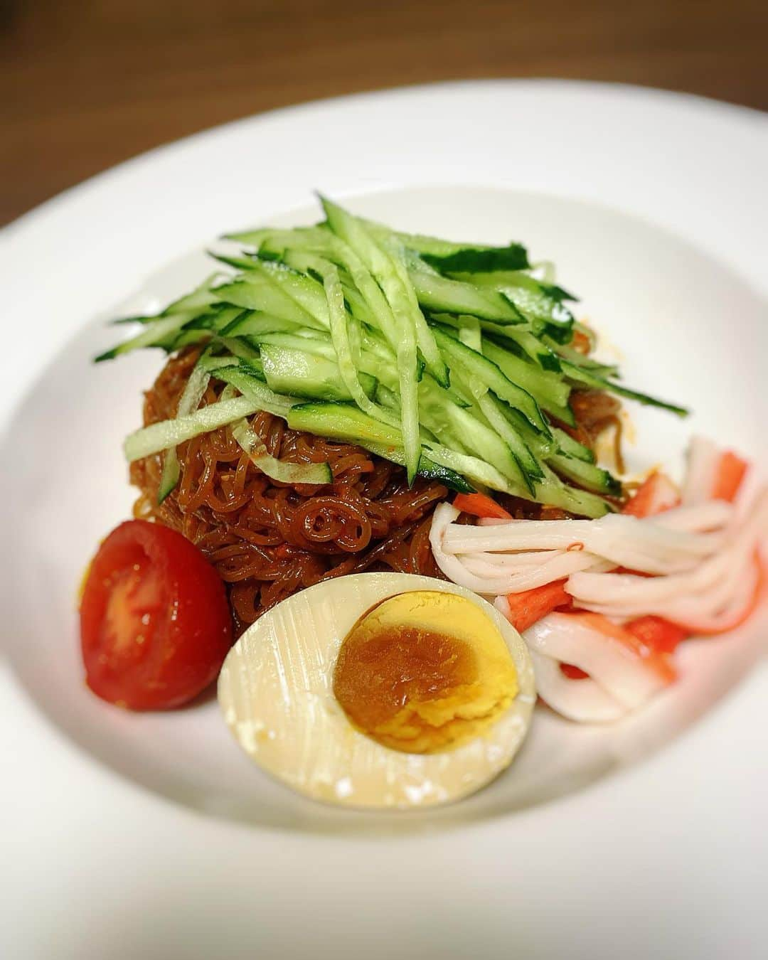 田中悦子さんのインスタグラム写真 - (田中悦子Instagram)「【ビビン麺】🇰🇷🇰🇷🇰🇷 甘辛醬が決め手❣️ ソウル行きたいなぁ😋  #ビビン麺  #ビビン冷麺 #おうちごはん #お昼ごはん #韓国料理」6月6日 12時28分 - etsuko.reborn25