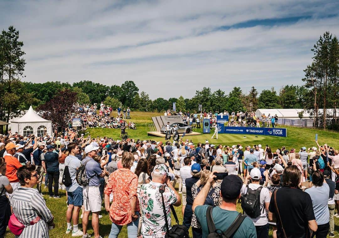 ポール・ケーシーさんのインスタグラム写真 - (ポール・ケーシーInstagram)「Another amazing week in Hamburg. Thank you to everyone who made the @porscheeuropeanopen another huge success. This was the first time being at an event without my clubs but I had just as much fun and excitement.  . #PEO2022 #Porsche @porsche_newsroom @porsche @dpworldtour」6月6日 16時10分 - paul_caseygolf