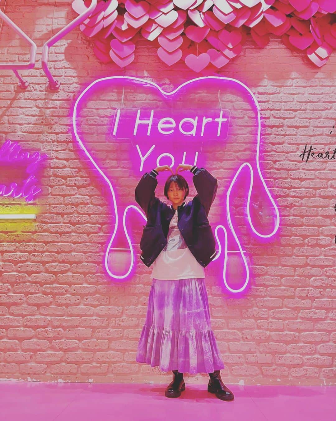 澤田友美のインスタグラム：「1日渋谷について行ったら、隠キャラなかーちゃん微熱ぎみ。笑 who dont care👯‍♀️💗」