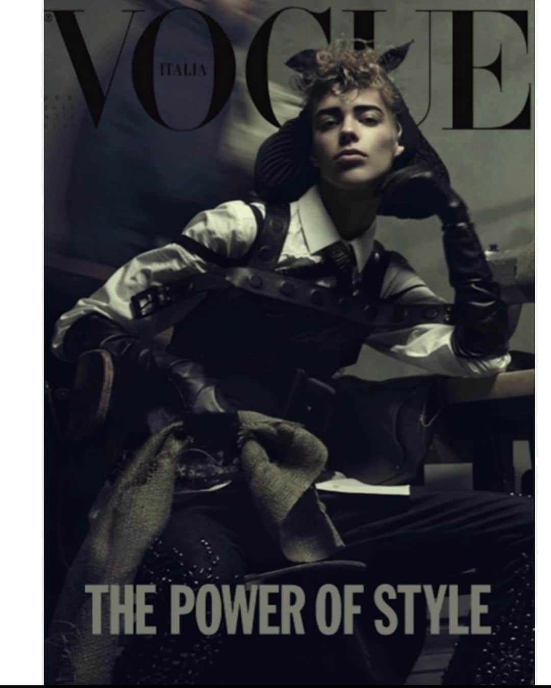 Lexi Bolingのインスタグラム：「Wishing the happiest birthday to the ever so amazing, Steven Meisel 🖤 Thank you for the most incredible memories and altering my life in the best way forever xxxxx love love love you always 🖤🖤🖤🖤🖤🖤」
