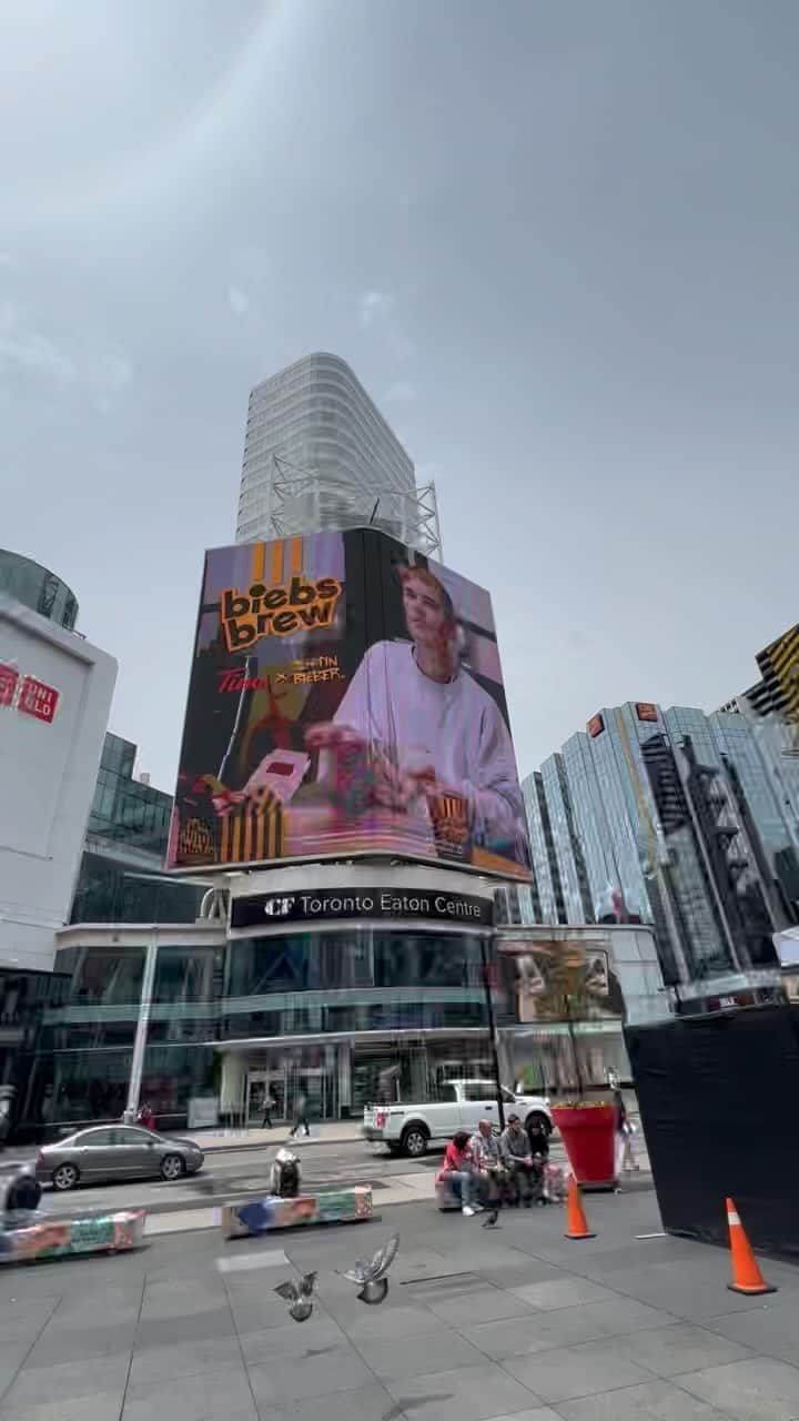 ジャスティン・ビーバーのインスタグラム：「#biebsbrew @timhortons」