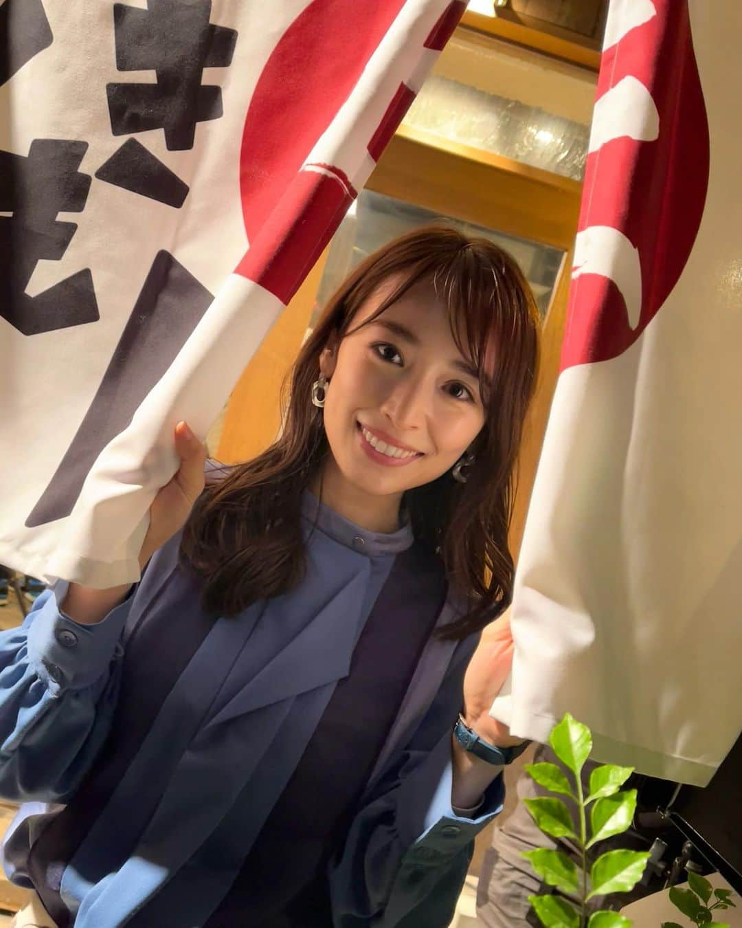 泉里香のインスタグラム：「「正直不動産」今夜10時から最終話です‼︎ ぜひご覧ください🏡  #正直不動産#ドラマ#最終回」