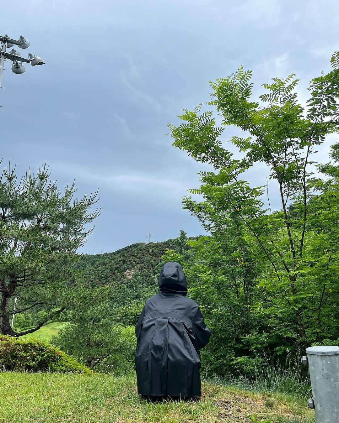 リュ・ヘヨンのインスタグラム：「🌧☔️」