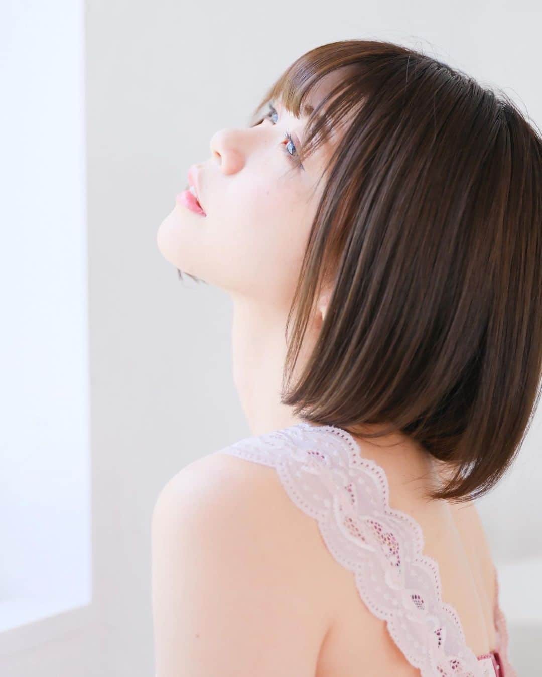 白波瀬ミキティ。のインスタグラム：「透明感。 . . . @lpn_photo  #グラビア撮影  #gravuremodel  #ラヴィジュール #sexycosplayer  #kawaiijapanesegirl  #美脚美人  #fashiongram  #vogue  #voguejapan  #portraitmodel  #beauty_features  #그라비아  #미인  #미소녀 #섹시모델  #코스플레이어 #귀엽다  #셀프사진관  #cosplayer  #gravure  #tokyocameraculb  #vsco  #IGersJP #lovers_nippon_portrait  #IG_PHOS #indies_gram  #ポートレートモデル  #写真好きな人と繋がりたい  #インフルエンサー募集」