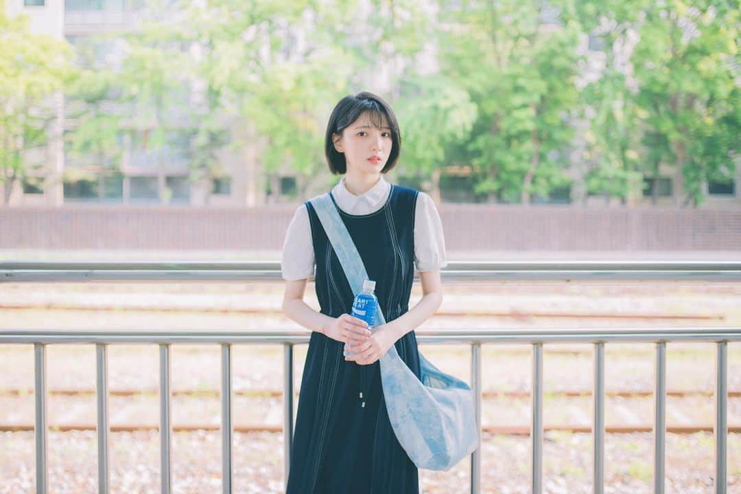 コン・ユリムのインスタグラム：「즐거웠던 첫 스냅 촬영 🥳 진짜 작가님이 다하셨다! 최고! 📸」
