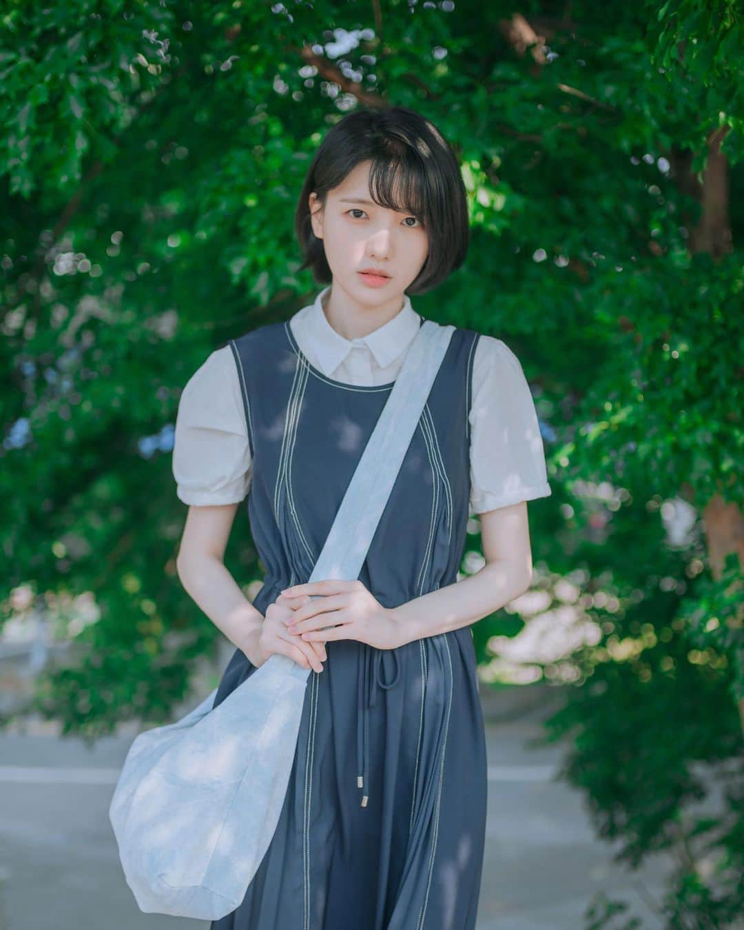 コン・ユリムのインスタグラム：「초여름 좋아 🌱」
