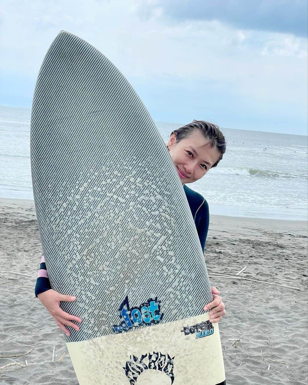 藤崎奈々子さんのインスタグラム写真 - (藤崎奈々子Instagram)「楽しいサーフィンの日♡ 山登りのむくむくが取れた！ ・ #サーフィン日和#サーフィンのある生活 #海のある暮らし#デトックス」6月7日 16時19分 - nanakofujisaki