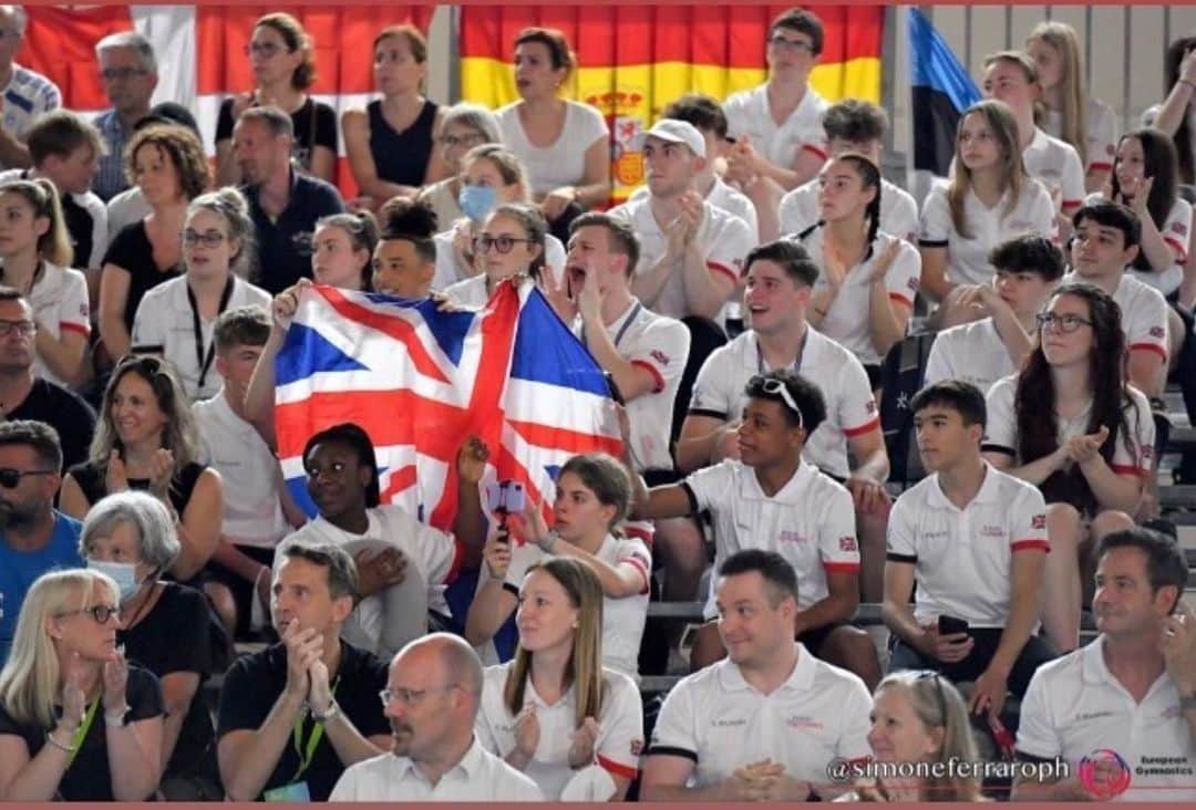 キャサリン・ドリスコルのインスタグラム：「incredible week away with the 🇬🇧 team at Europeans … 🥇🥈🥉」