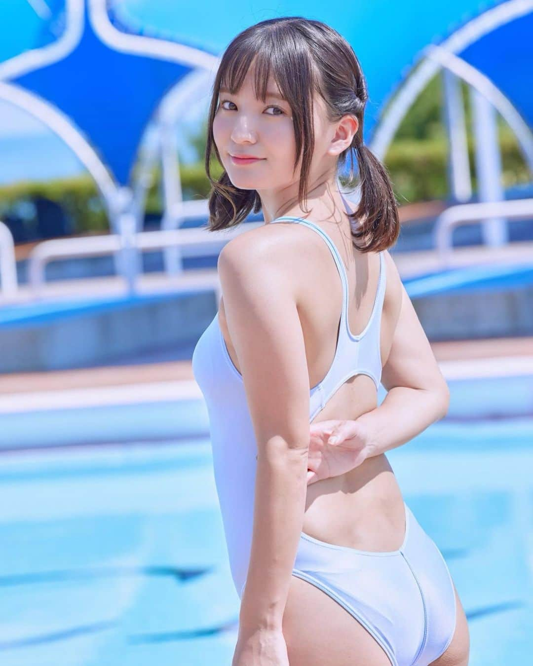 西永彩奈さんのインスタグラム写真 - (西永彩奈Instagram)「振り返り〜💙水色爽やか！ . . #japanesegirl#japaneseidol#Instagravure#gravure#youtuber#followｍe#gravuremodel#school#schoolgirl  #プール撮影会#競泳水着が需要あると聞いて」6月7日 19時17分 - nishinagaayana