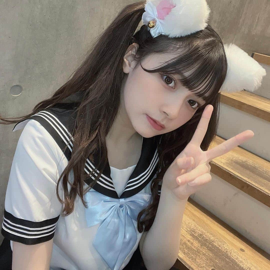 吉澤悠華さんのインスタグラム写真 - (吉澤悠華Instagram)「ㅤㅤㅤㅤㅤㅤㅤ︎︎ セーラー服ずっと憧れ ^._.^ ‎ ⁡  #アイドル #양복 #아이돌 #고교생 #idol #japan #03 #2003 #ootd #outfit #fashion #制服 #セーラー服コスプレ #セーラー服 #jk #ではない #猫耳」6月7日 19時49分 - harurunfrog_78