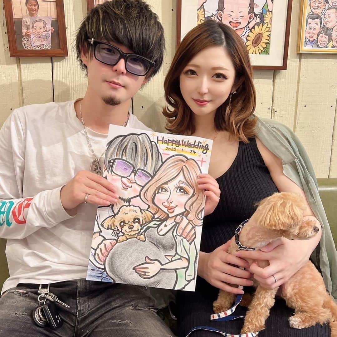 つきののインスタグラム：「. ・ ・ めちゃくちゃ久しぶりの投稿 ・ 6/4に24歳になりました💓 描いてもらった似顔絵が最高すぎて毎日眺めてニヤニヤしてる」