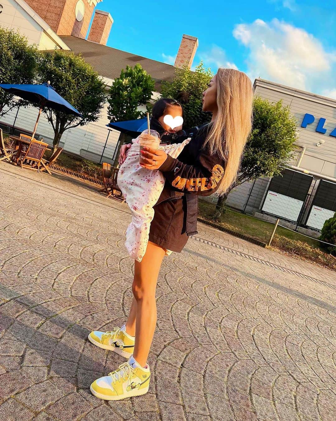 まいちゃんのインスタグラム：「👶🏻🧒🏻👦🏻❤️」