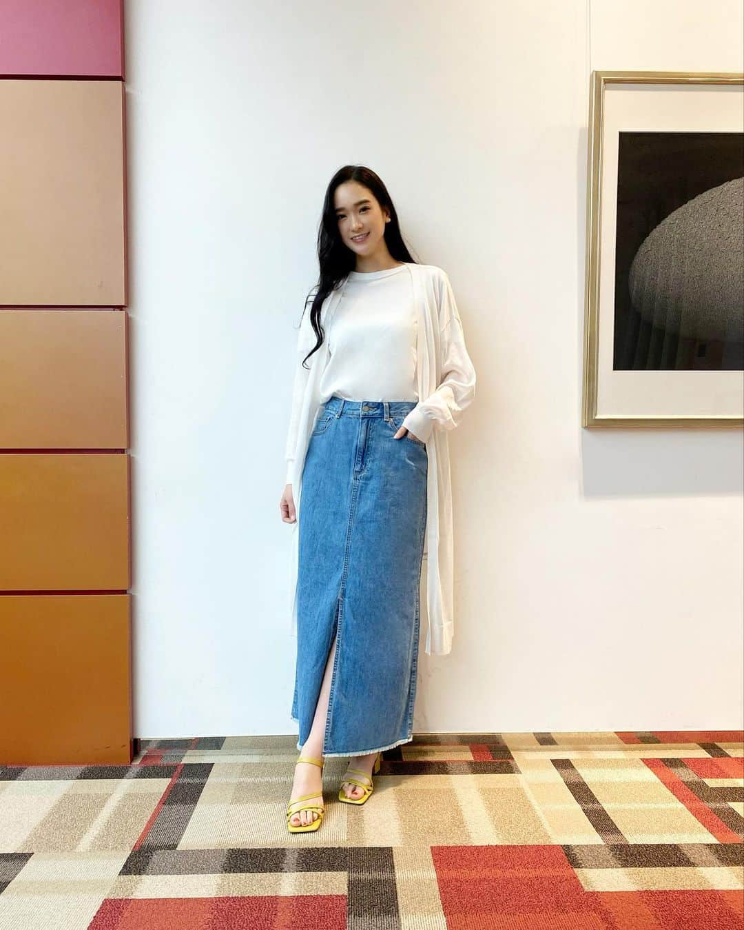太田麻美のインスタグラム：「本日放送されたバゲット GU夏のマストアイテムTシャツコーデのモデルで出演しました☺︎ これからの季節取り入れていきたいですね👚✨  @baguette_ntv   #baguette #model #fashion #ootd #code #outfit #tv #gu #gucode #バゲット #ファッション #衣装」