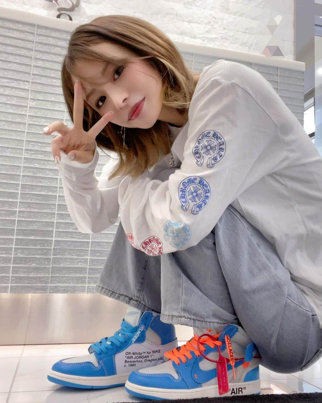 門りょうのインスタグラム：「✌️💙🧡💙🧡」