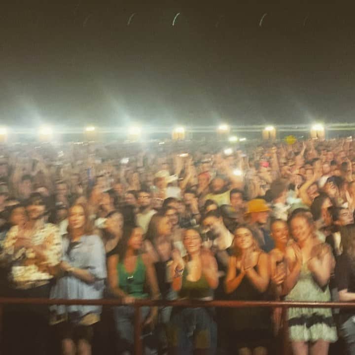 The Lumineersのインスタグラム：「From the crew on the lawn in the rain, to the people in the seats…Cincinnati brought the house DOWN!! 🔥🙏」