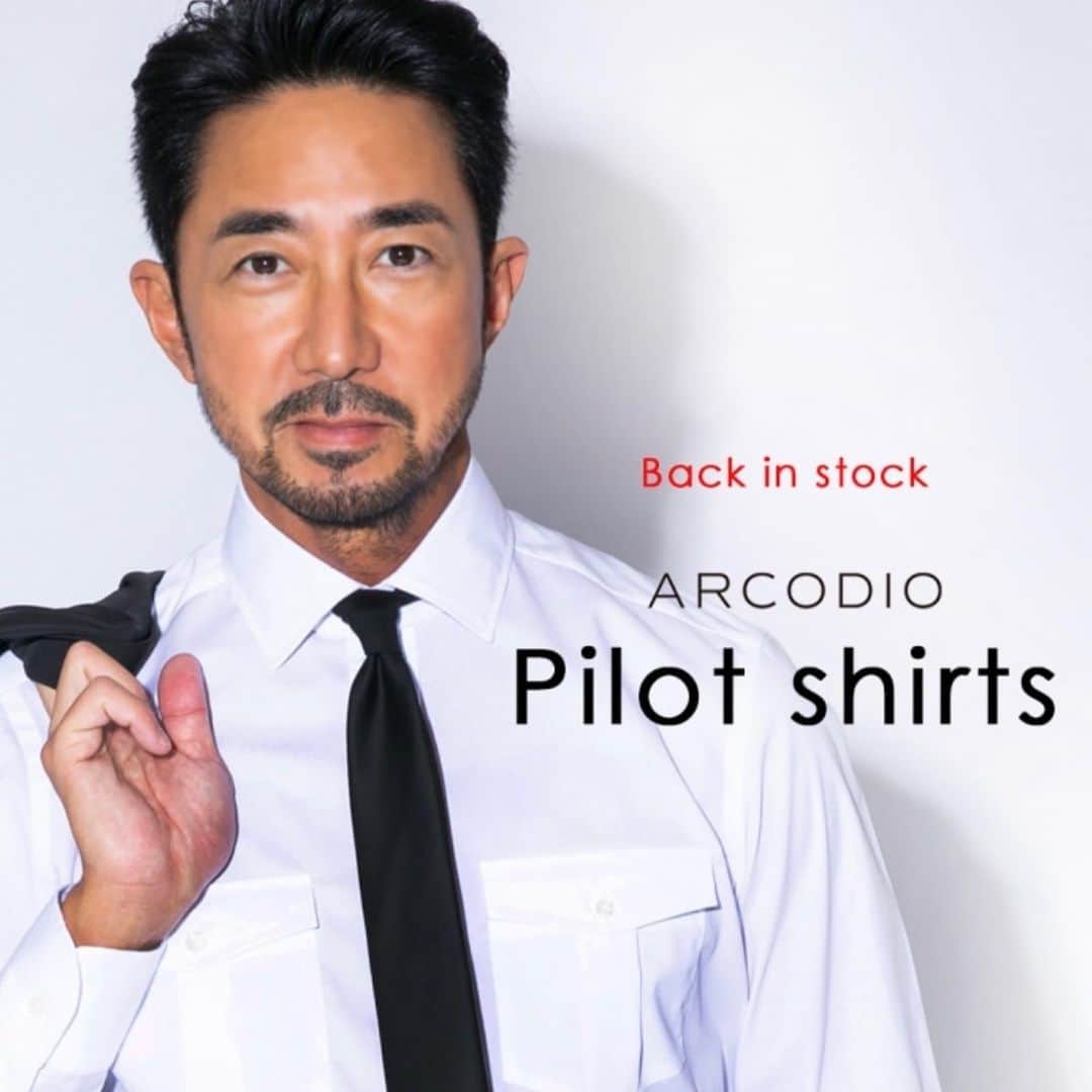 干場義雅さんのインスタグラム写真 - (干場義雅Instagram)「両胸にフラップポケットがついたパイロットシャツは、制服のように見えるのが気に入ってて、ちなみに半袖もあります。  @minimalwardrobe_official」6月8日 14時27分 - yoshimasa_hoshiba