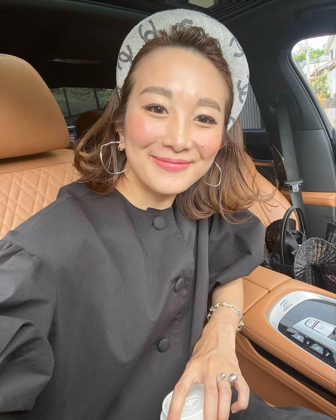 Mai Wakimizuのインスタグラム：「一目惚れしたカチューチャ♡主人には大きすぎて変じゃない？って言われたけど無視！笑 この大きさだから可愛いのにー♡ #wakkinstyle#chanel」