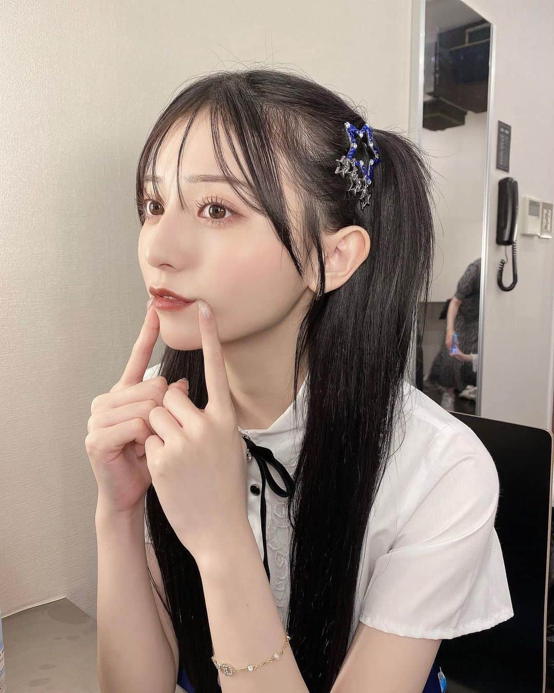 吉井美優のインスタグラム：「何億年ぶりかのハーフツイン  今月もメンテナンス 有難う御座いました 🎶🫶🏻 @yui.eye」